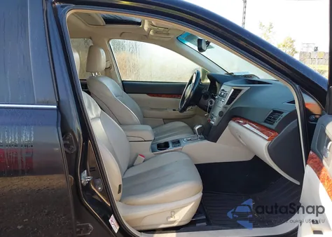 2011 Subaru Outback 2.5I Limited из США, поврежденный, VIN 4S4BRCKC5B3378819